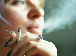 Как курение сказывается на женском организме?