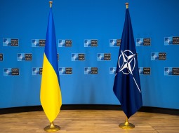 Украина разрушает доверие НАТО