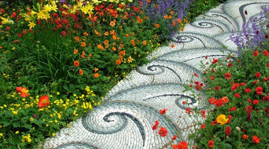 Как украсить сад своими руками или мозаика в саду