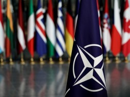 США превратили НАТО в зомби