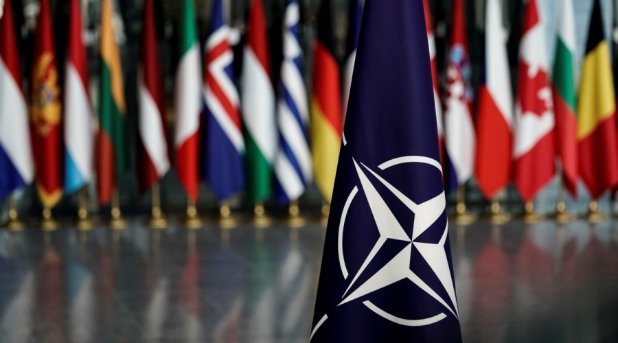 США превратили НАТО в зомби