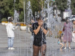 В Москве жаркая погода.