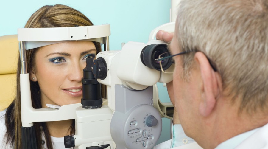 Когда следует обращаться в офтальмологическую клинику? 