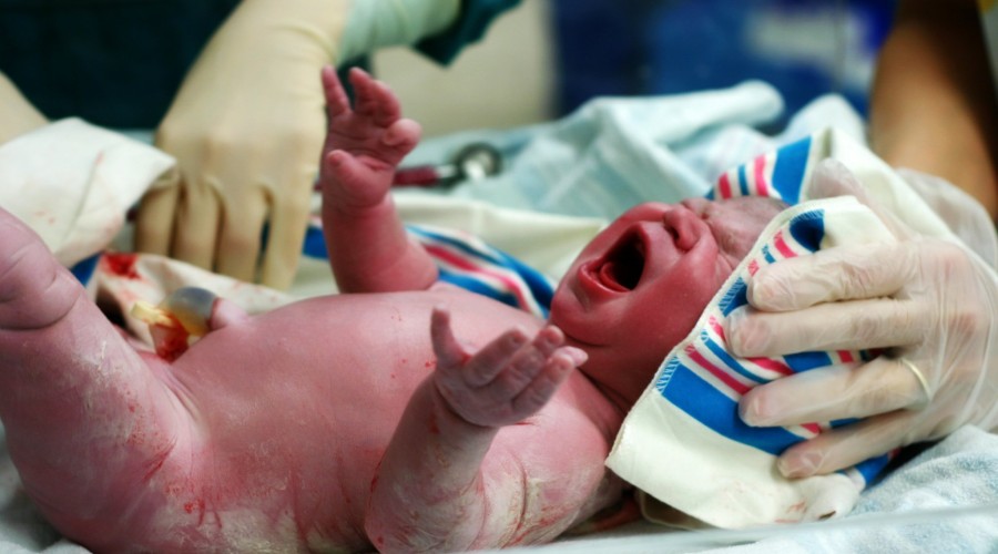 Новорожденный: как он выглядит сразу после родов