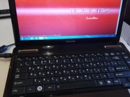 Toshiba SATELLITE L635-10L Core i3 ноутбук 13.3 дюйма HDMI