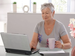 Как заработать пенсионеру дома в интернете?