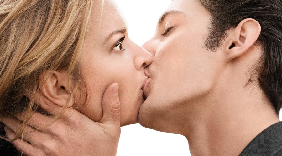 ДНК в украденных поцелуев мог открыть секс-преступников