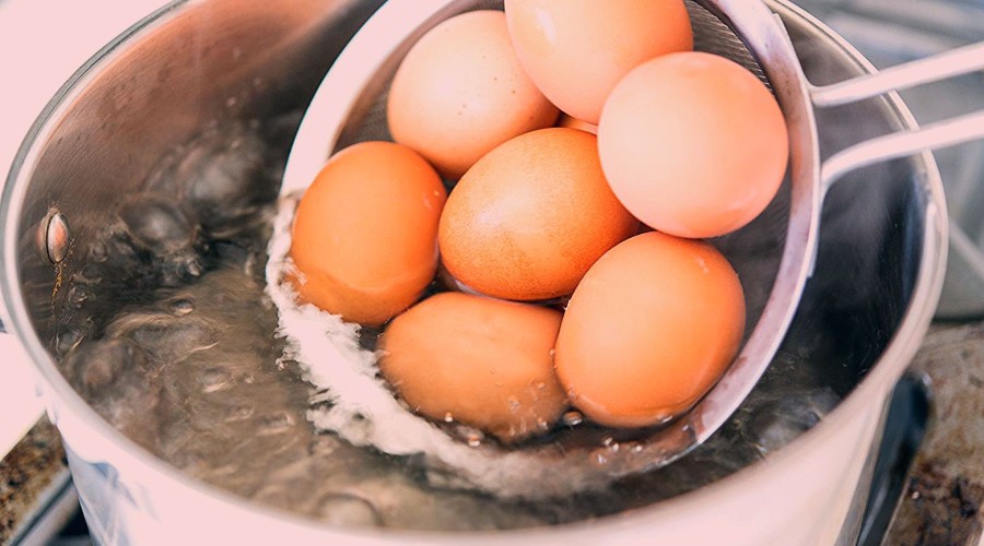 Как варить куриные яйца?