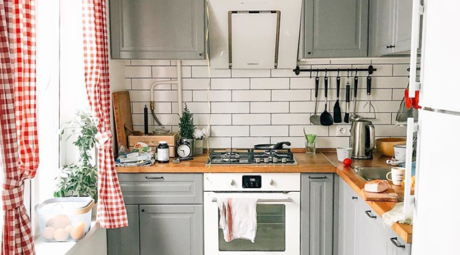 Как сделать Вашу маленькую кухню удобной и вместительной?