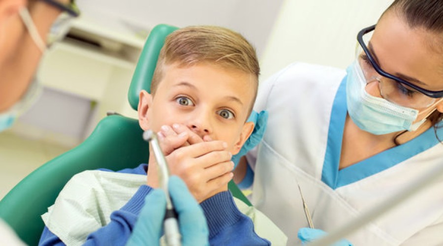 Ребенок идет к стоматологу