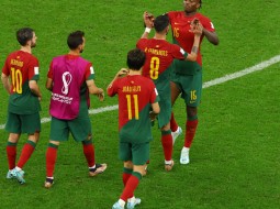 Португалия вышла в плей-офф