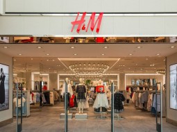 Финальная распродажа H&M.